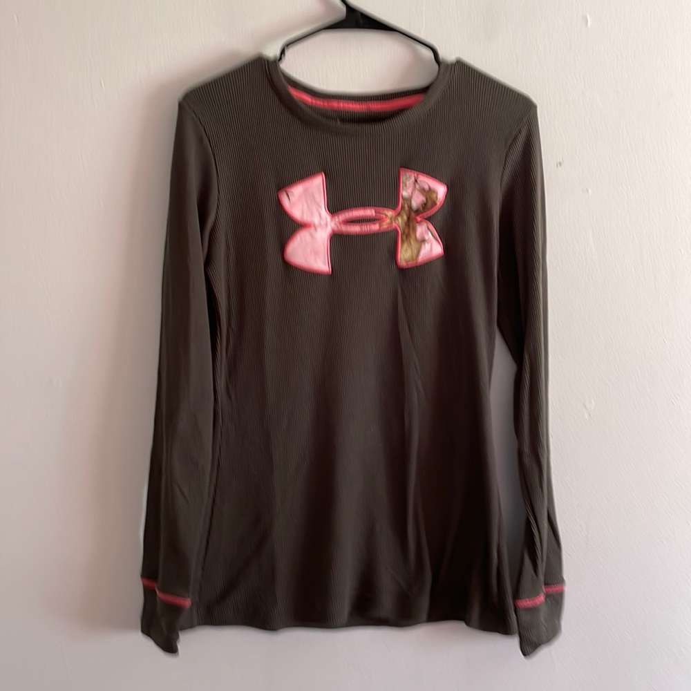 Under Armour fitted Henley Real Tree pink Camo logo cold gear size large